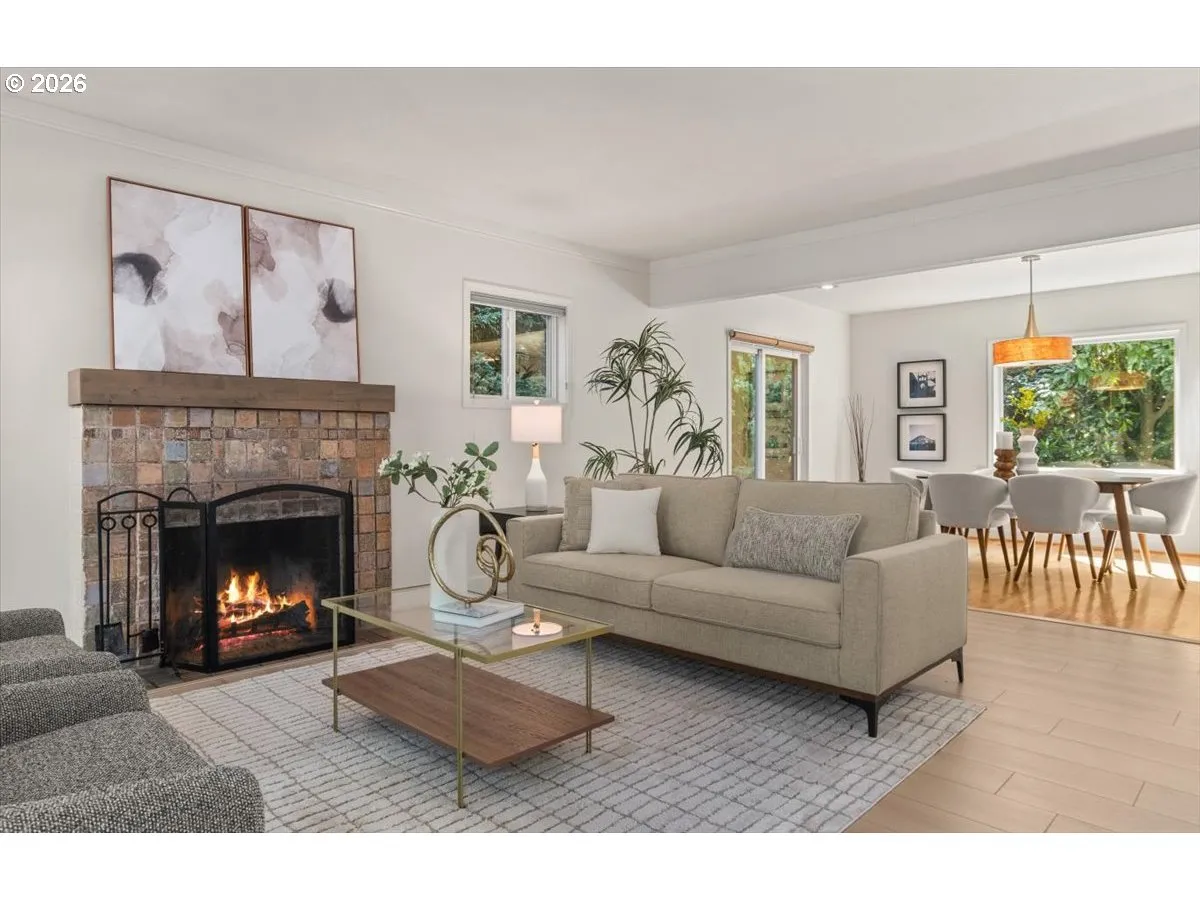 Living Room/Dining Room