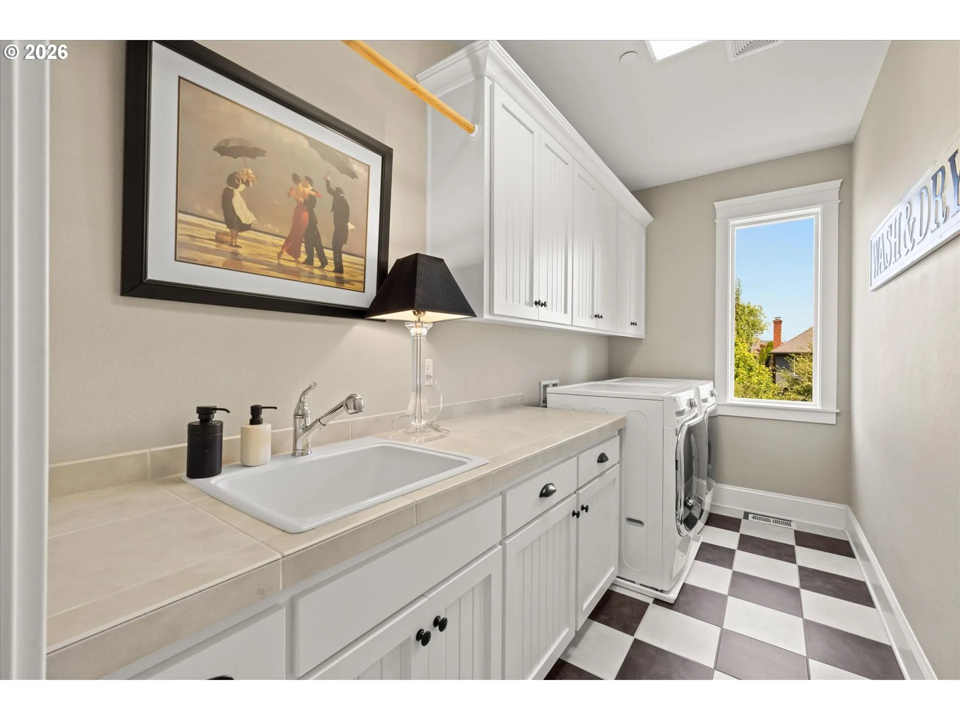Laundry-Upper