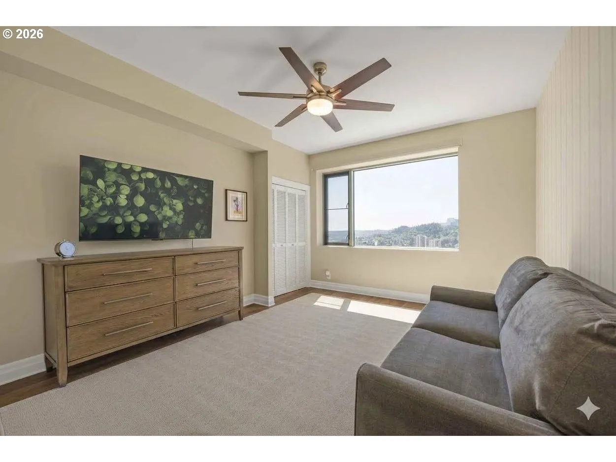 Bedroom, Primary-Walk-In Closet