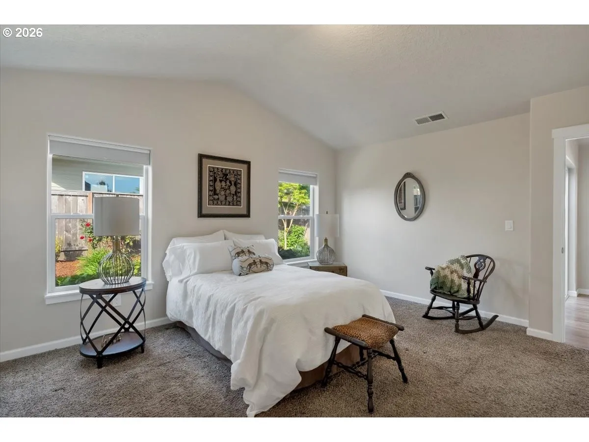 Bedroom, Primary-Vaulted Ceilings