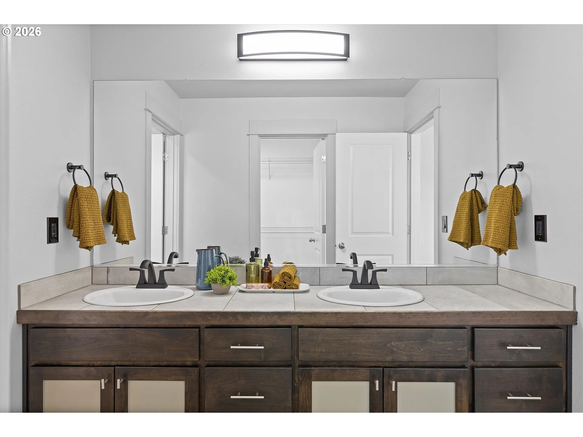 Bathroom, Attached-Double Sinks