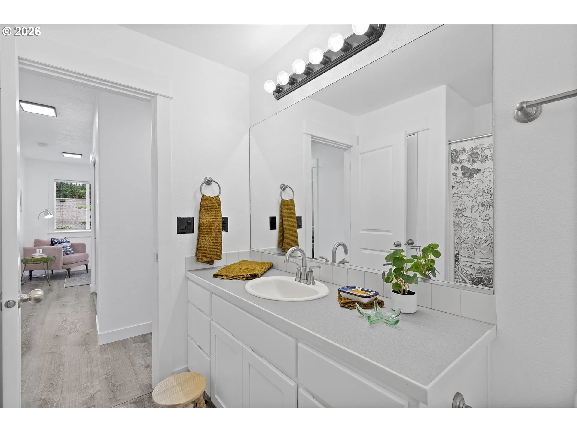 Bathroom-Upper