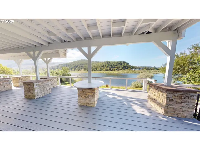 Deck-Lower