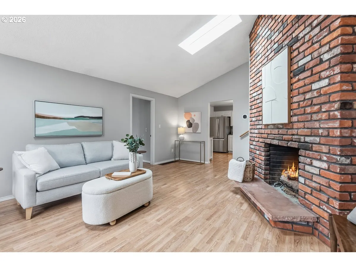 Living Room-Fireplace