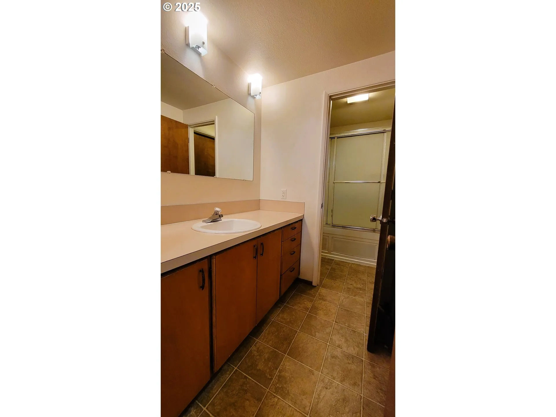 Bathroom-Jack and Jill