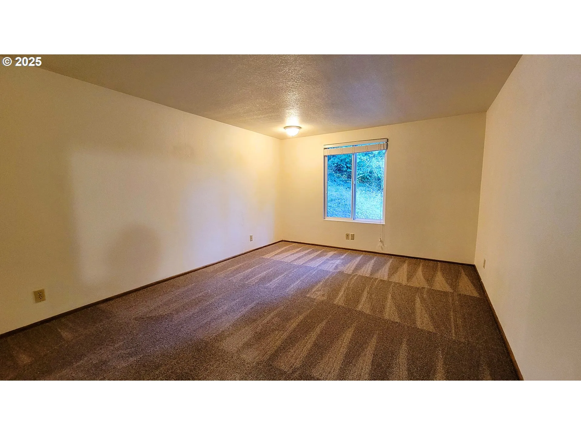 Bedroom, Primary