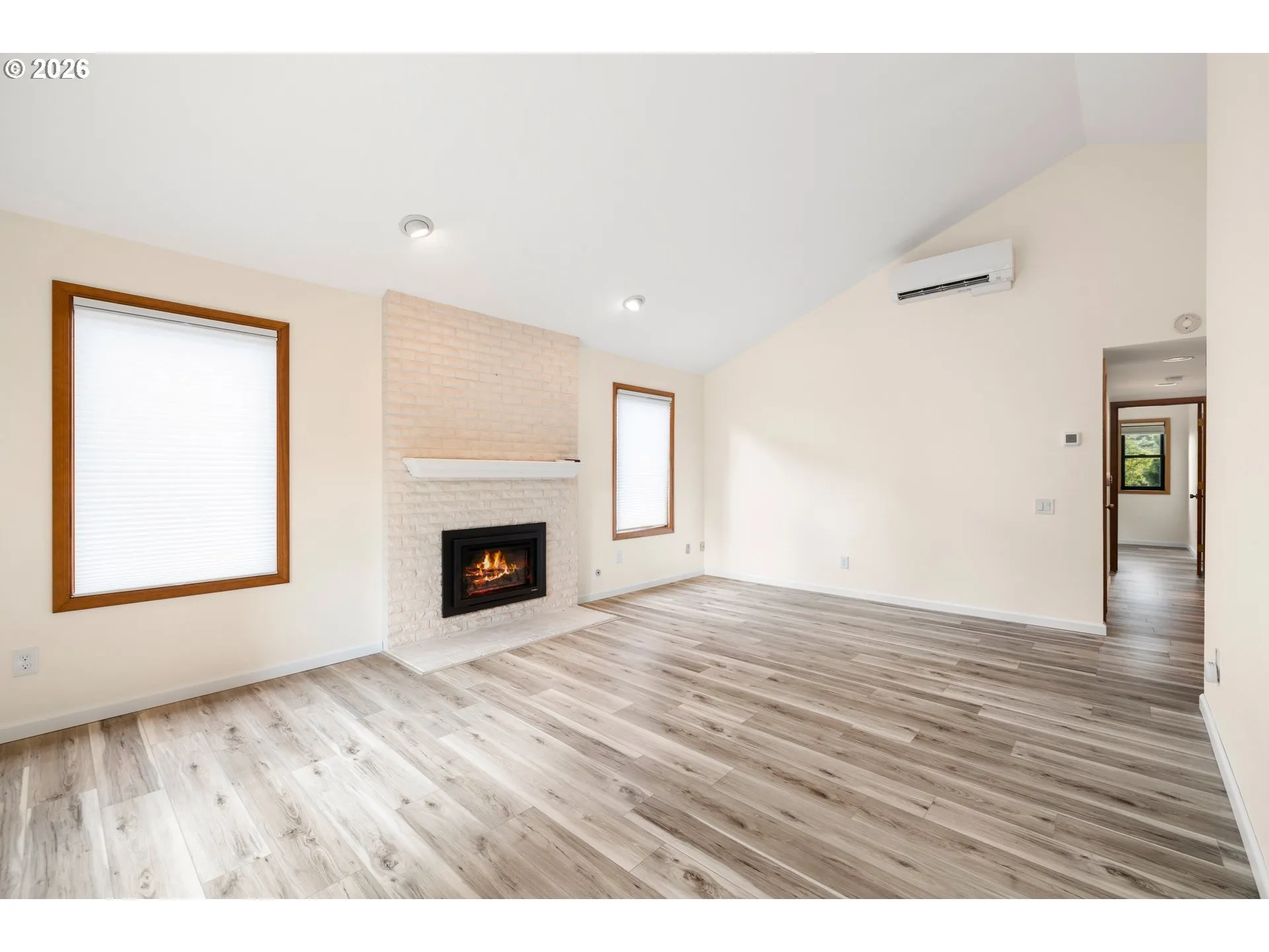 Living Room-Vaulted Ceilings