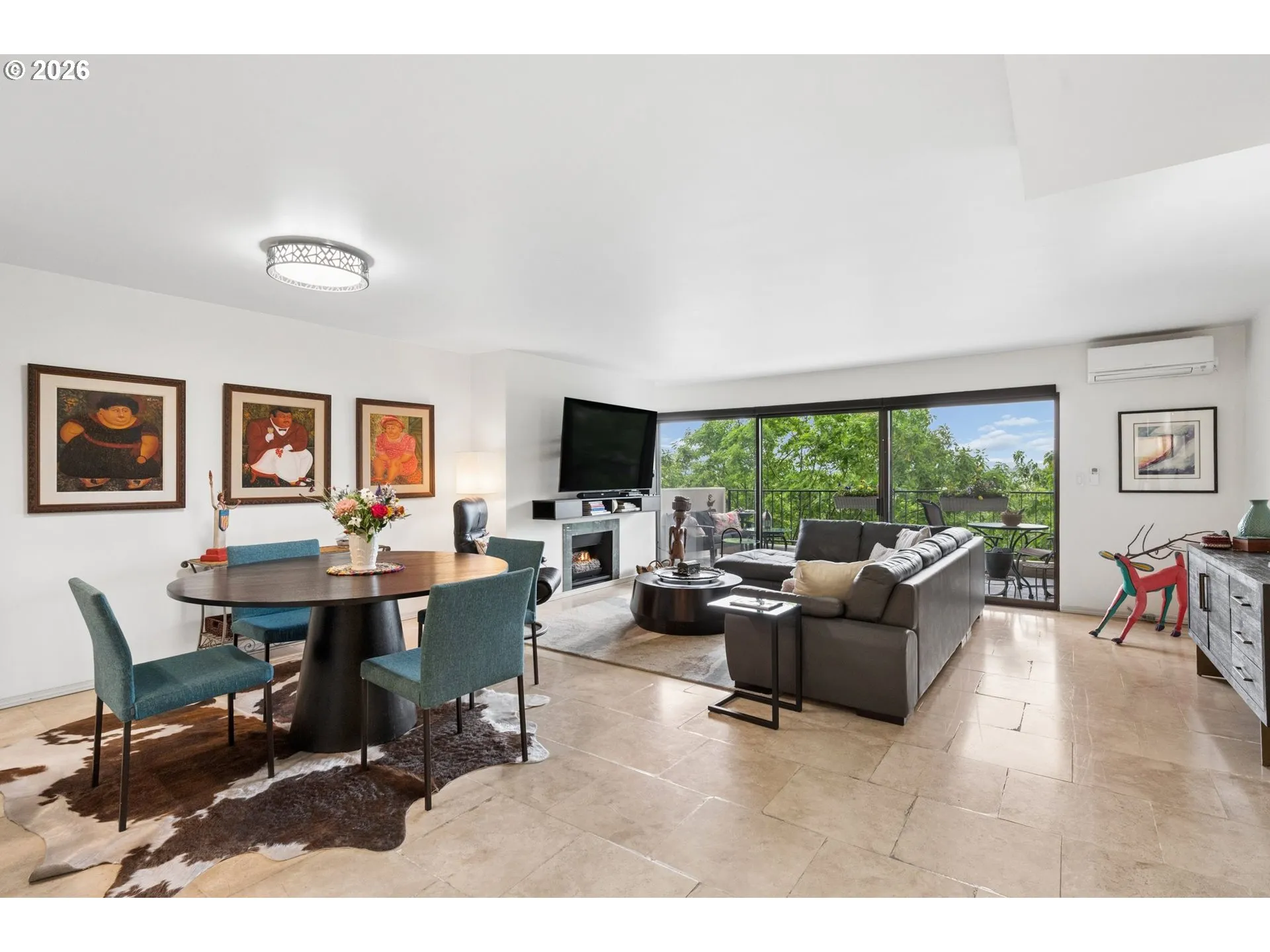 Living Room/Dining Room