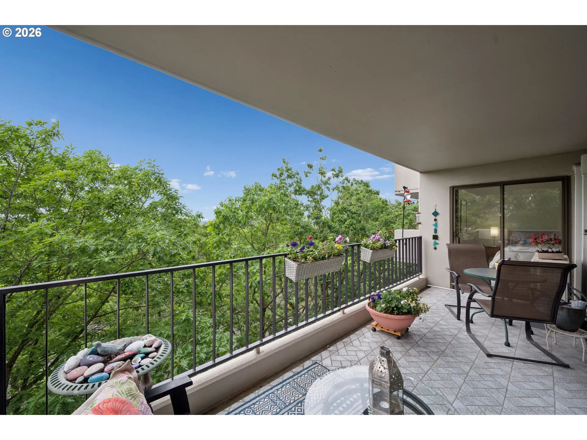 Balcony-SE Facing