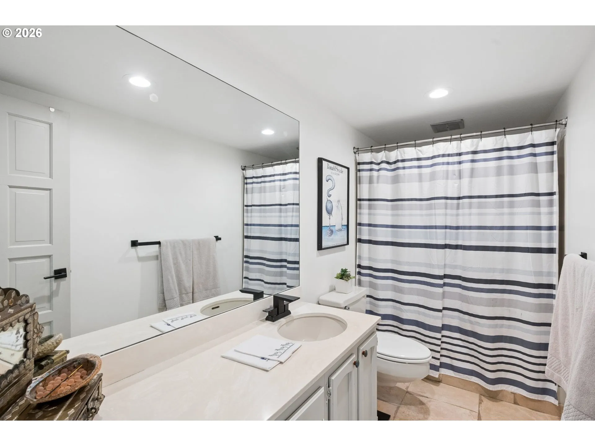 Bathroom-Walk in Shower