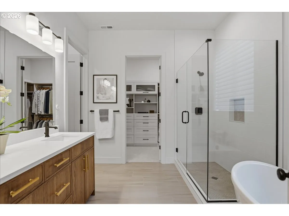 Bathroom-Walk in Shower
