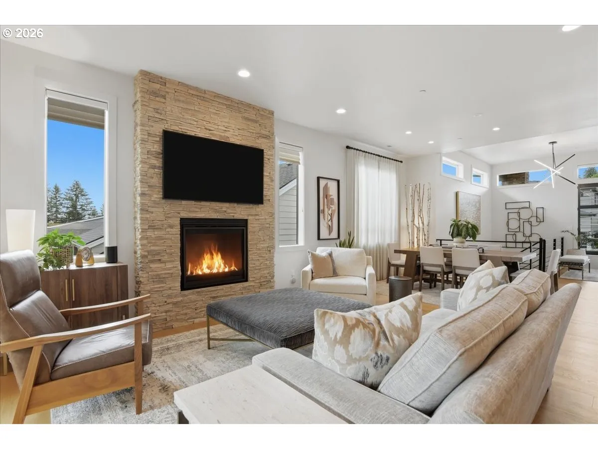 Living Room/Dining Room