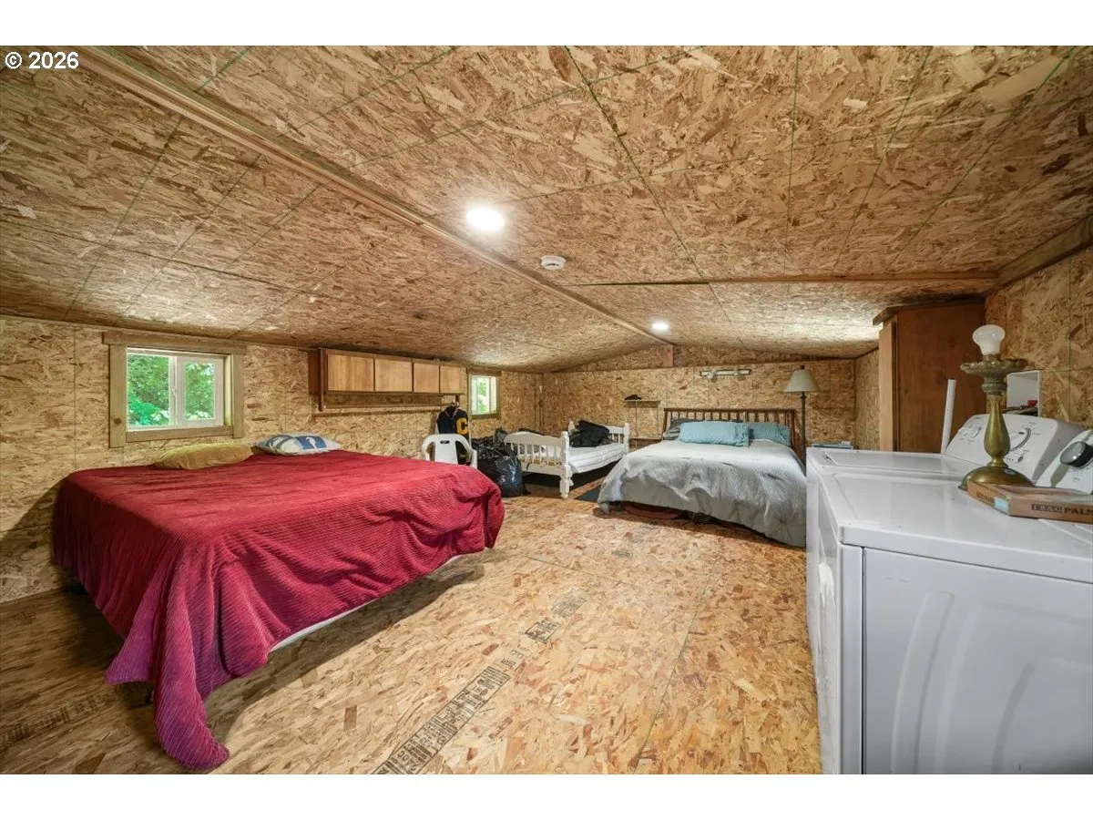 Bedroom-Upper