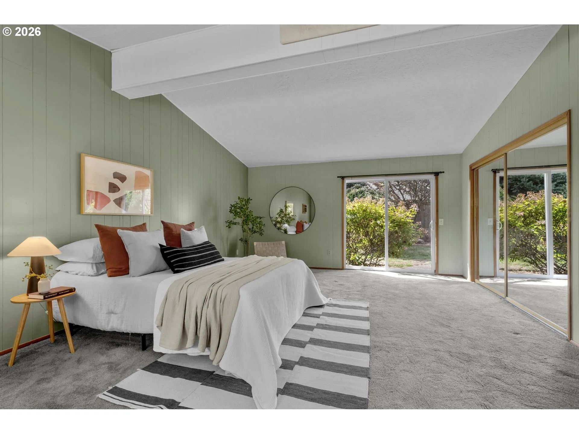 Bedroom, Owner's Suite-Vaulted Ceilings