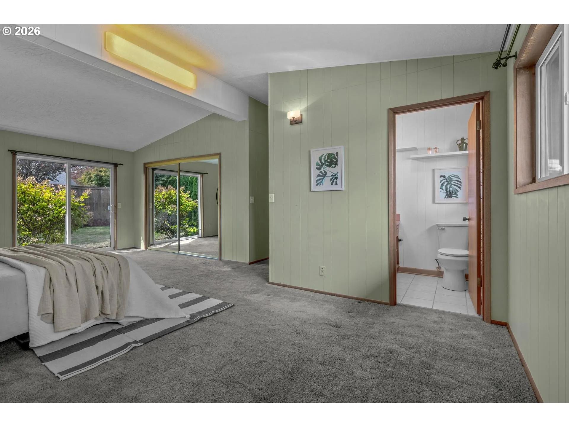 Bathroom, Attached
