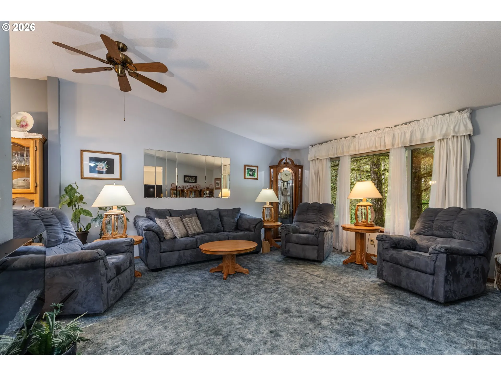 Living Room-Ceiling Fan