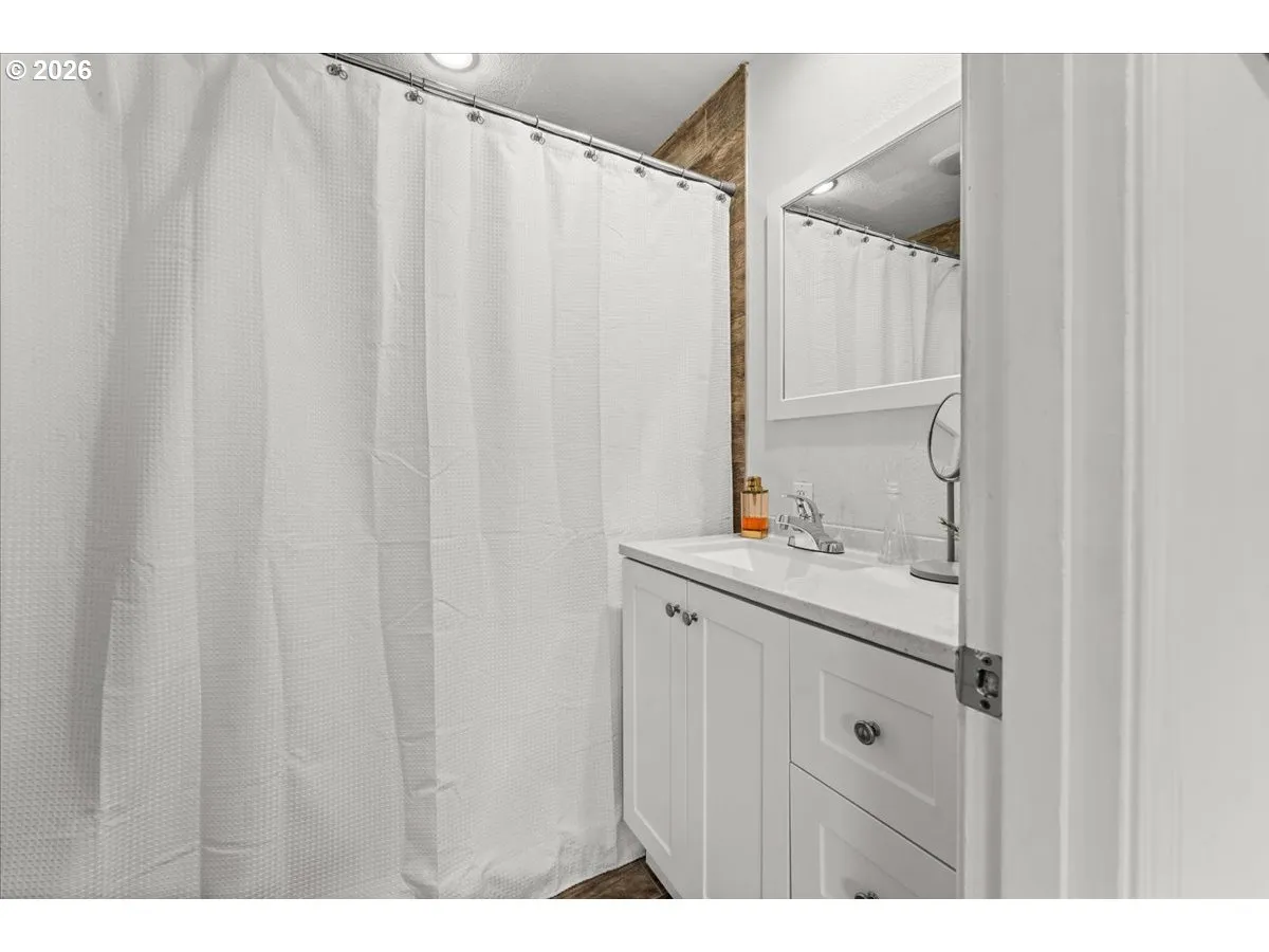 Attached Bathroom #1-Full Bathroom