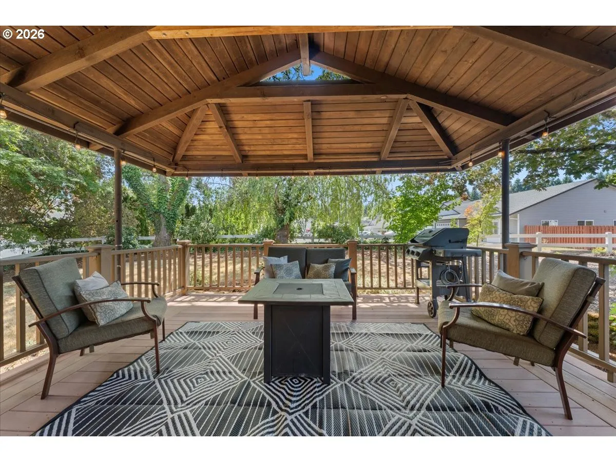Deck-Main