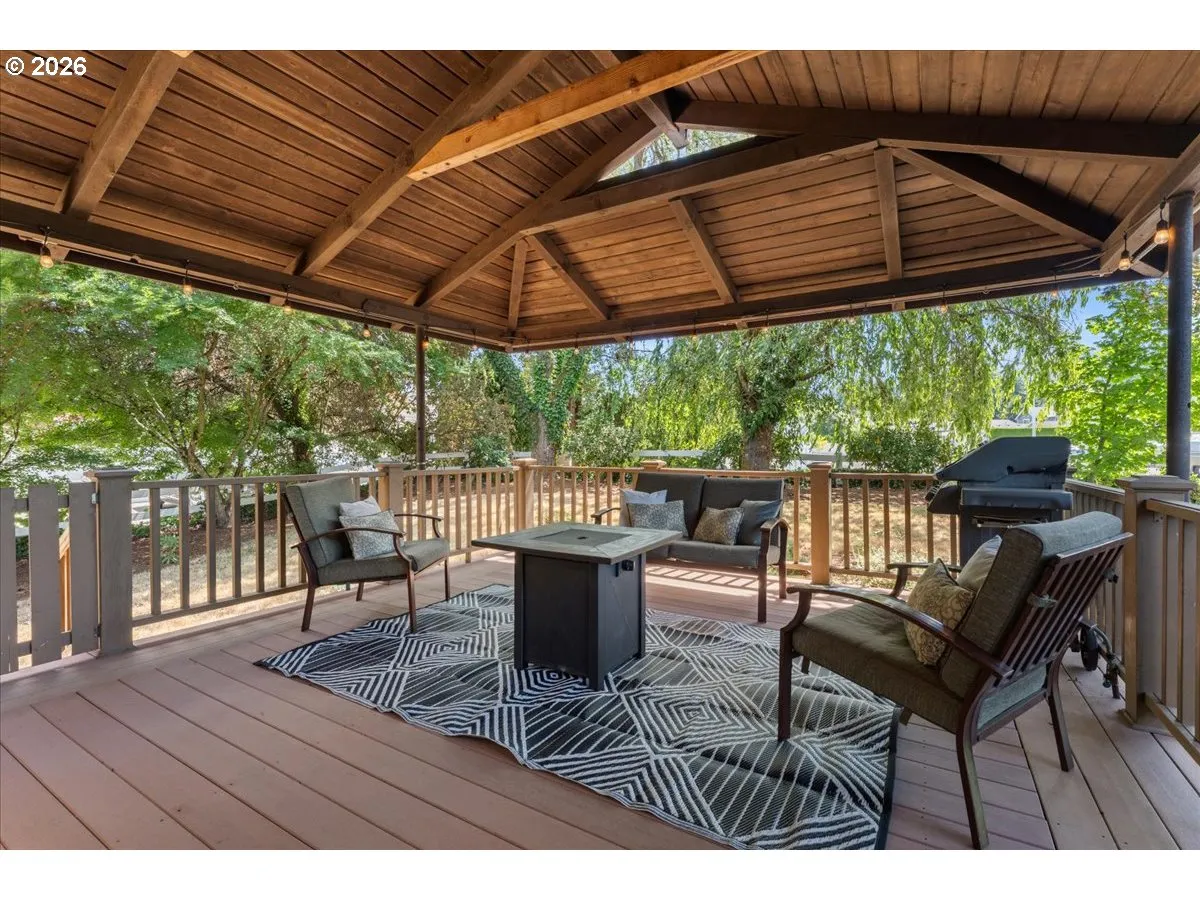 Deck-Main