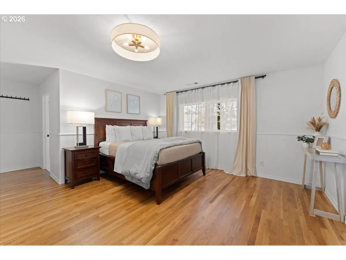 Owner's Suite Bedroom-Main