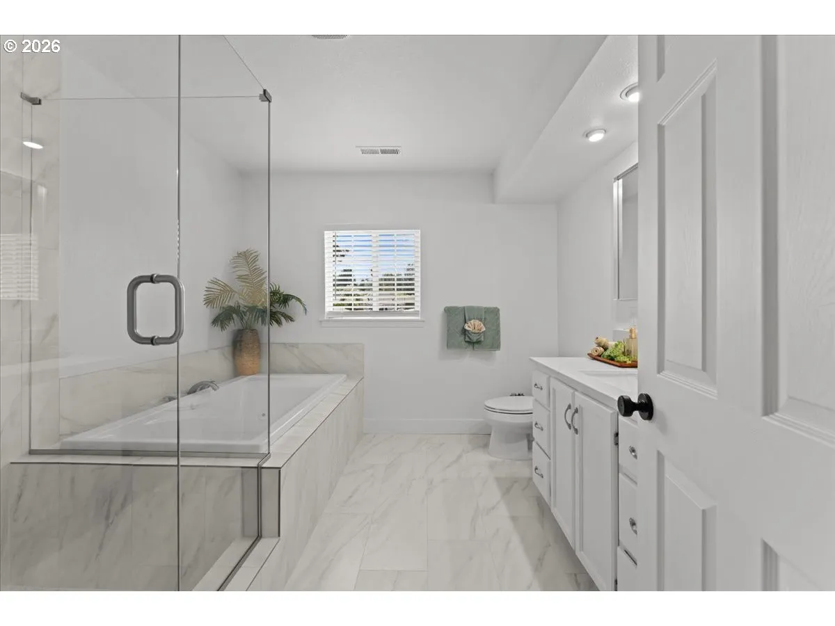 Owner's Suite Bathroom