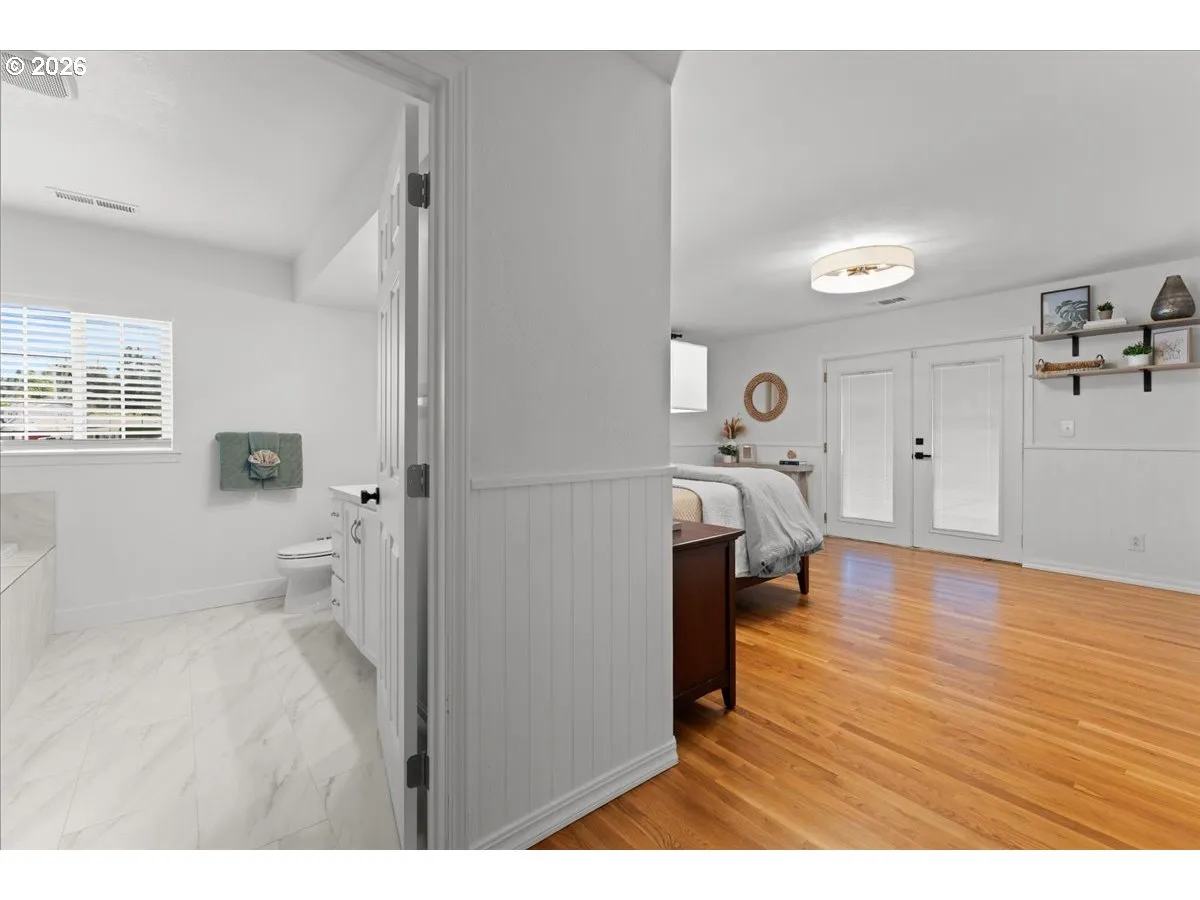 Owner's Suite Bedroom-Main