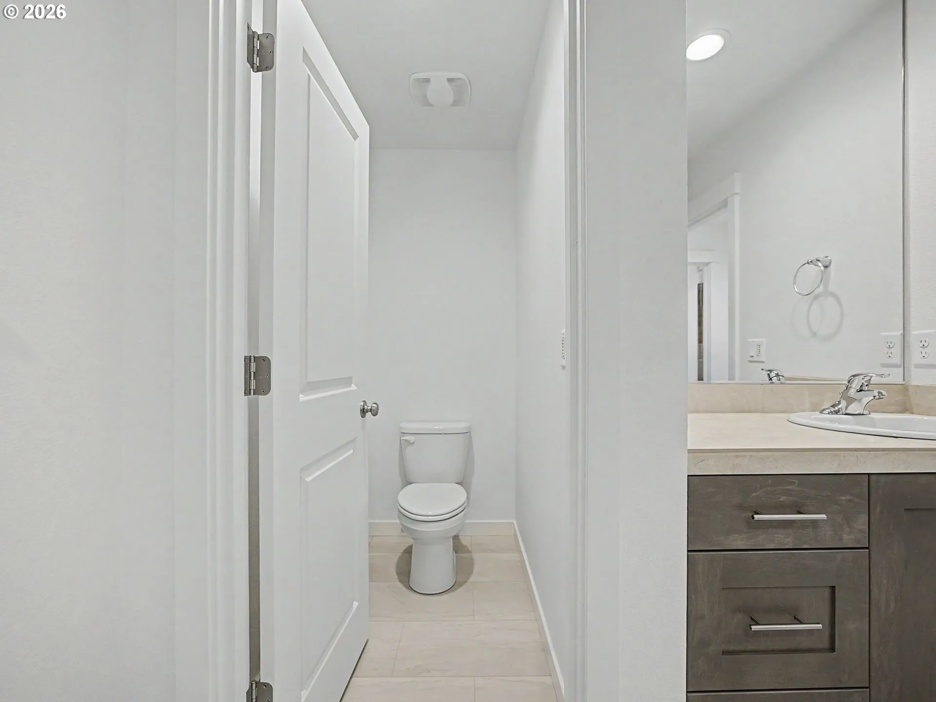 Bathroom-Upper