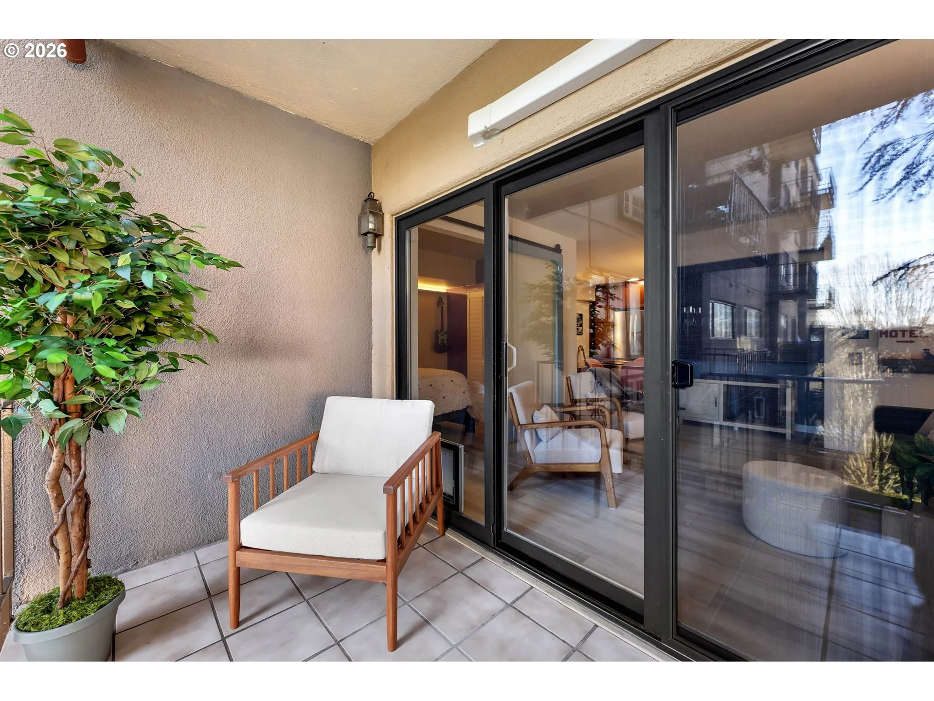 Balcony-Covered