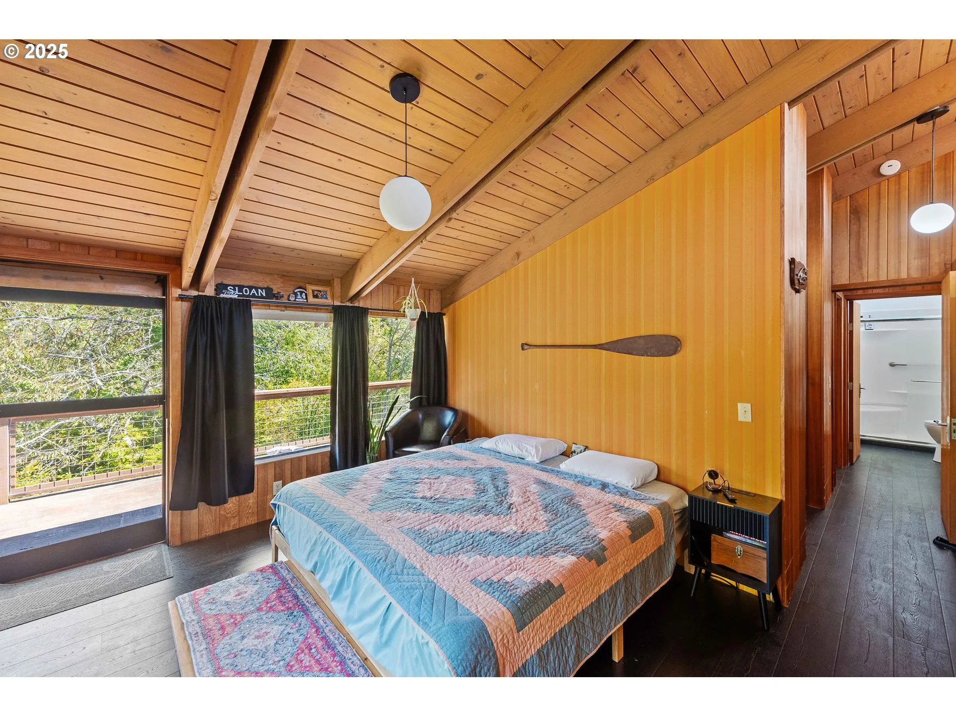 Bedroom, Owner's Suite-Vaulted Ceilings