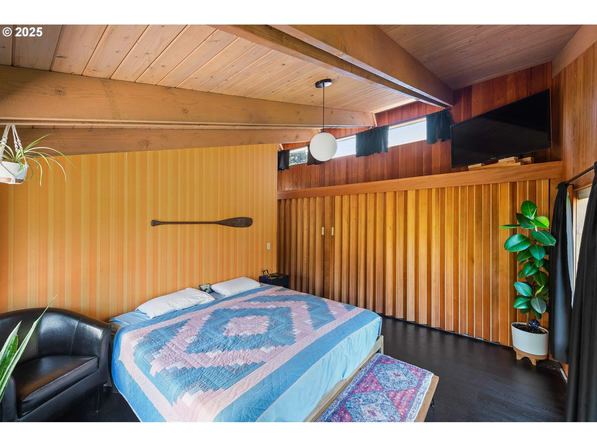 Bedroom, Owner's Suite-Main