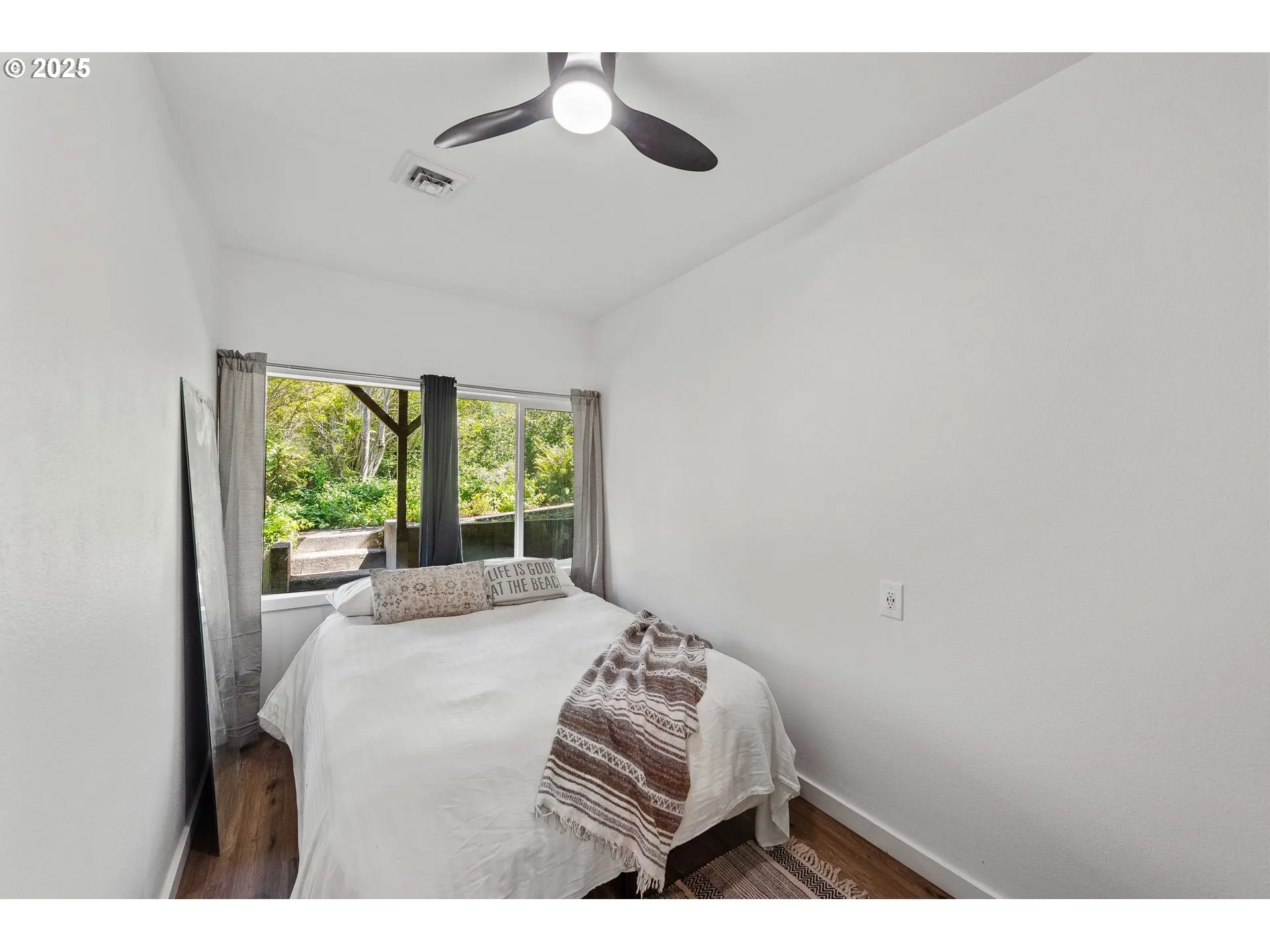 Bedroom-Lower