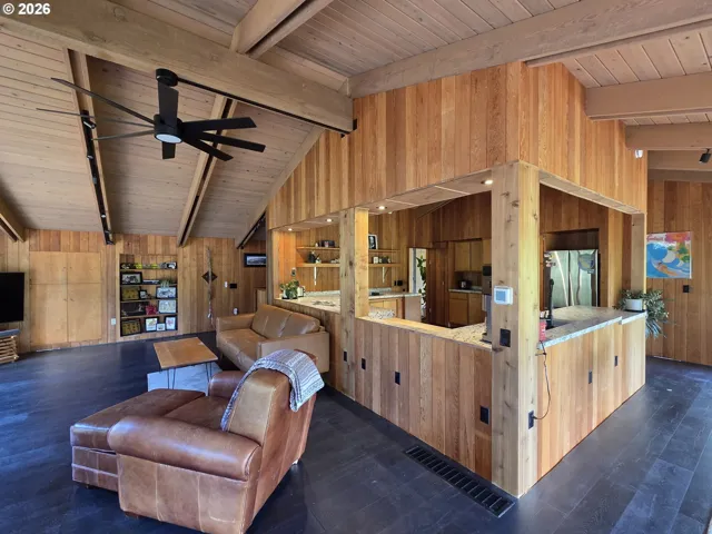 Kitchen/Living Room