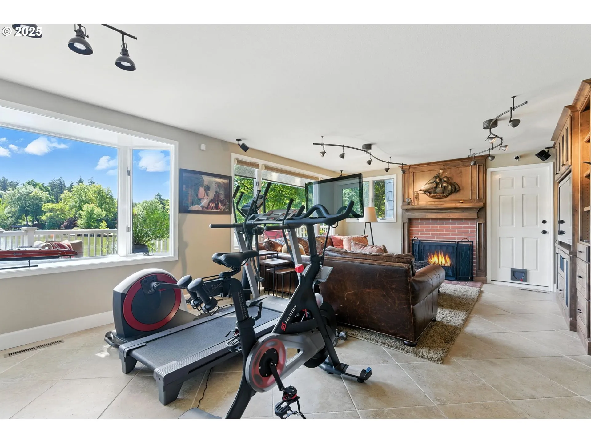 Bonus Room-Lower
