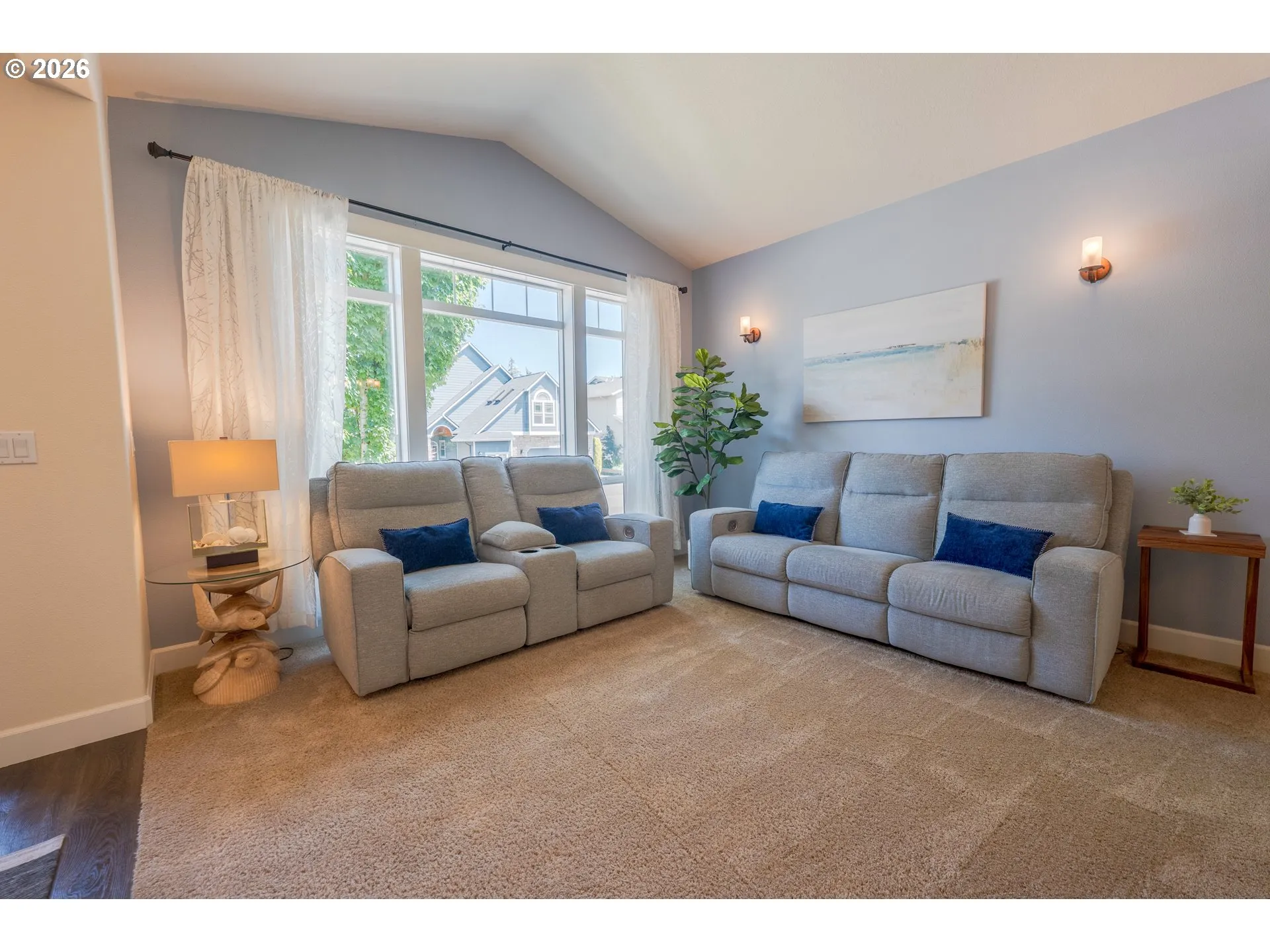Living Room-Vaulted Ceilings