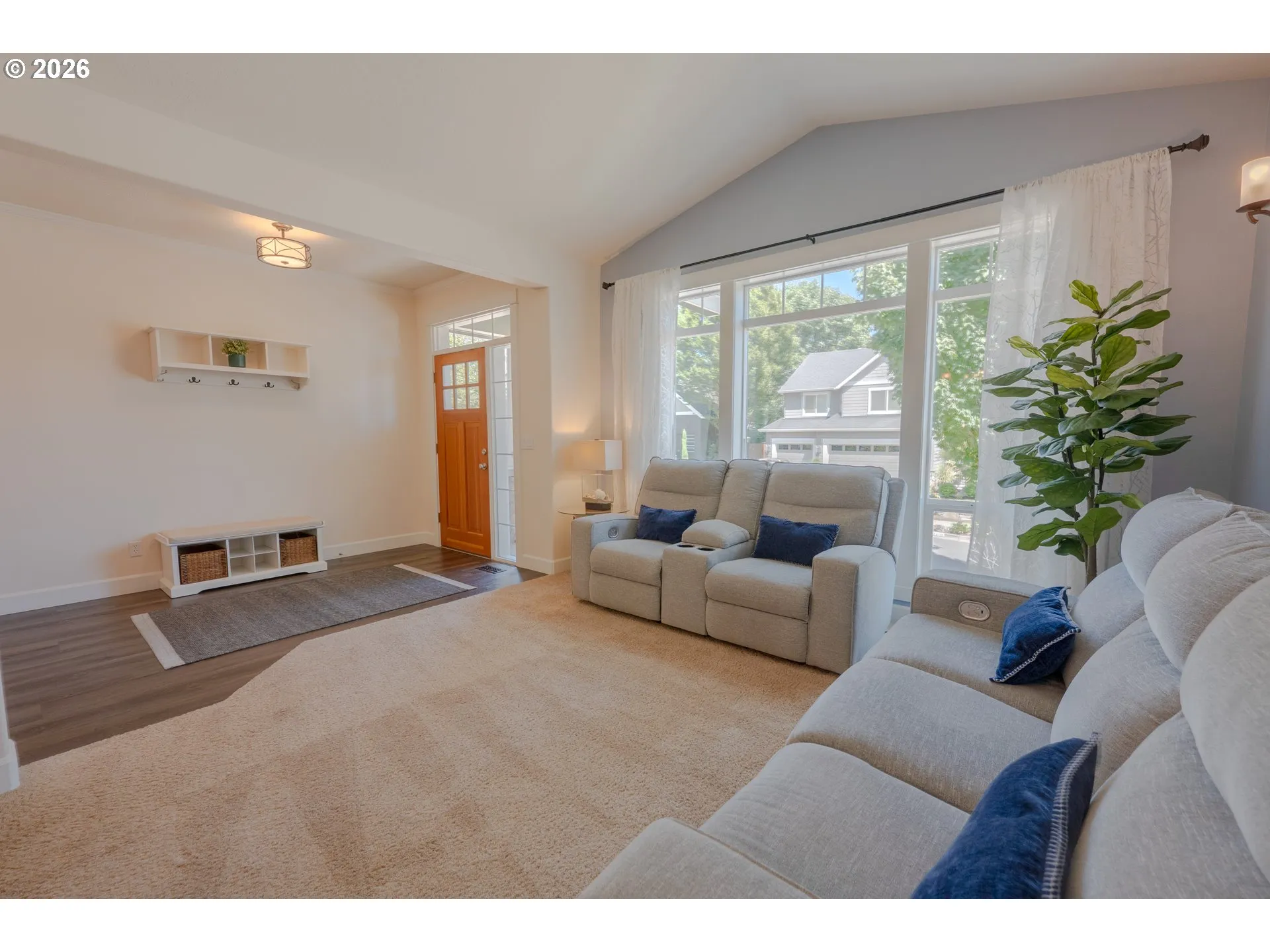 Living Room-Vaulted Ceilings