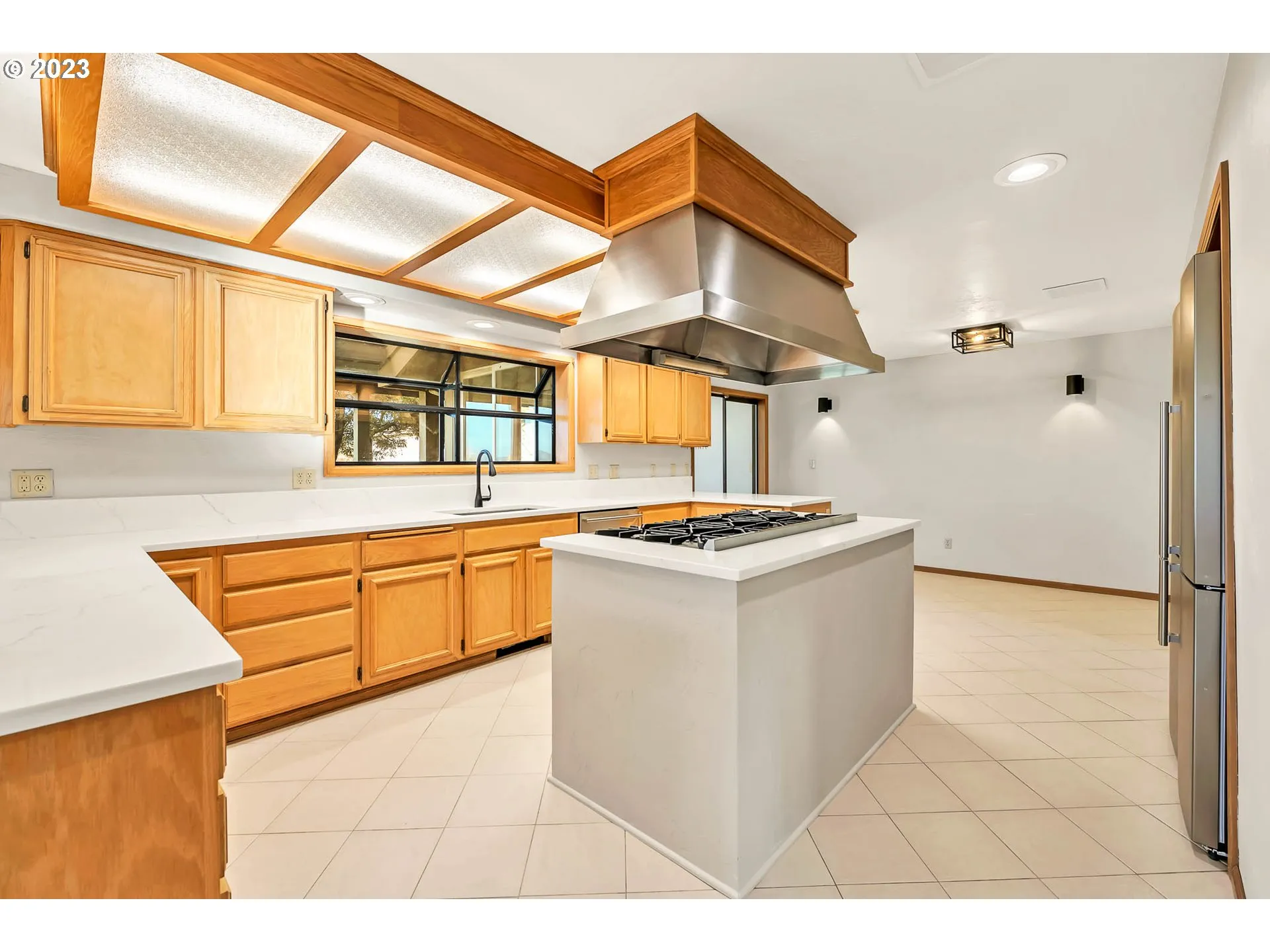 Kitchen-Cooking Island