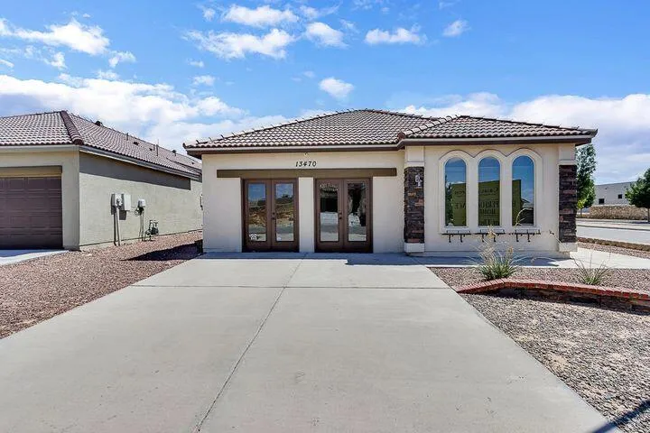 (Photos from Model Home)