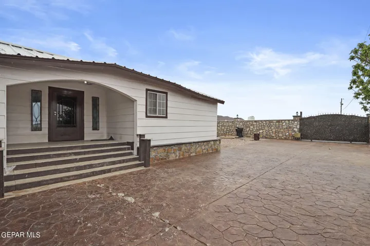17029 Bressler Drive, El Paso, Tx 79938