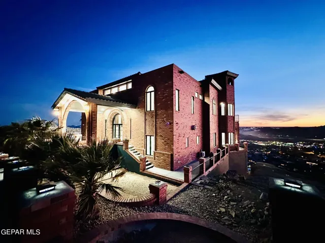 51 Sierra Crest Drive, El Paso, Tx 79902