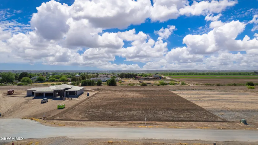 26 Triple Crown Road, Anthony, Nm 88021