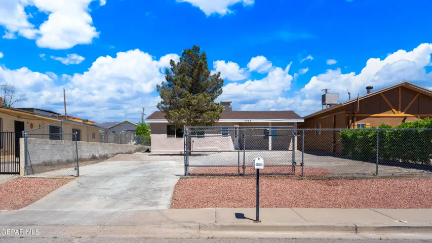 6904 5th Street, Canutillo, Tx 79835