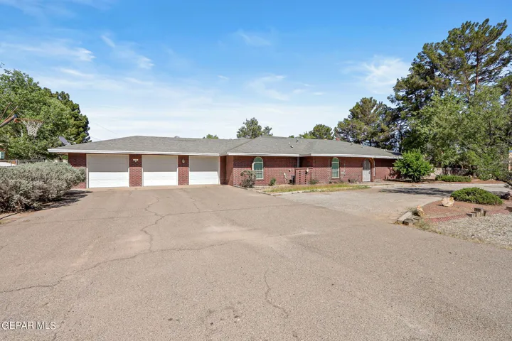 108 Santo Ysidro Rd Road, Santa Teresa, Nm 88008