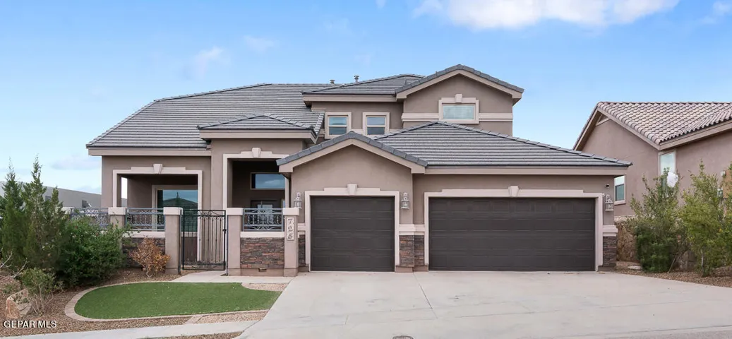 725 Colonial Bluff Street, El Paso, Tx 79928