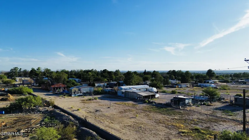 291 Holguin Avenue, Vinton, Tx 79821