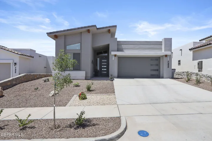 7425 Caveson Road, El Paso, Tx 79911