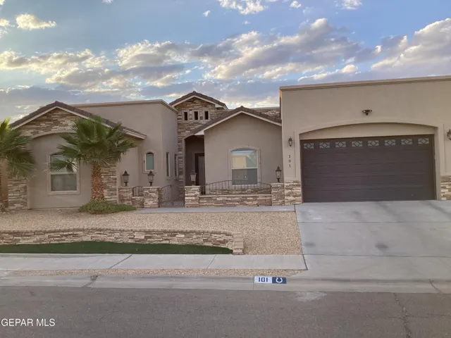 101 Tuscan Ridge Circle, Sunland Park, Nm 88063