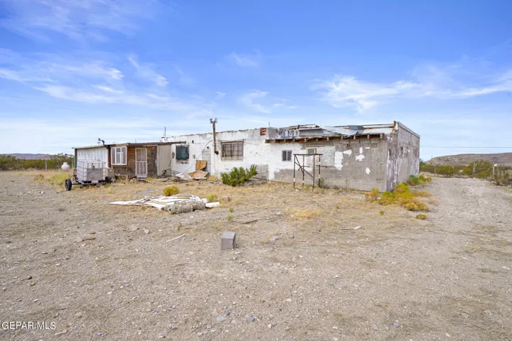 6940 Overland Stage Road, Clint, Tx 79938