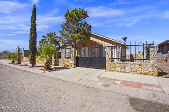 517 Bryce Drive, Horizon City, Tx 79928