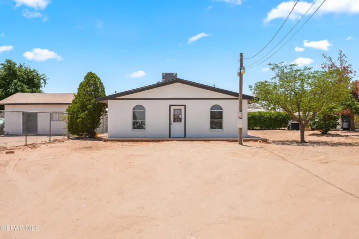 851 Agua Mineral Place, Clint, Tx 79836
