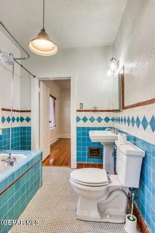 1170